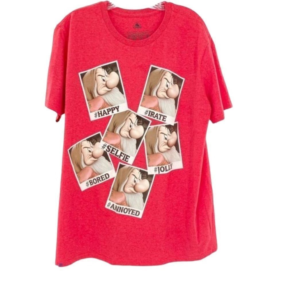 DISNEY 7 Dwarfs Red Crew neck Short sleeve Graphic Logo Tee